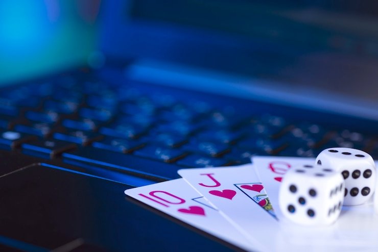 Mobile phone showing dewacukong live-dealer interface with multiple table options and dealer video feeds